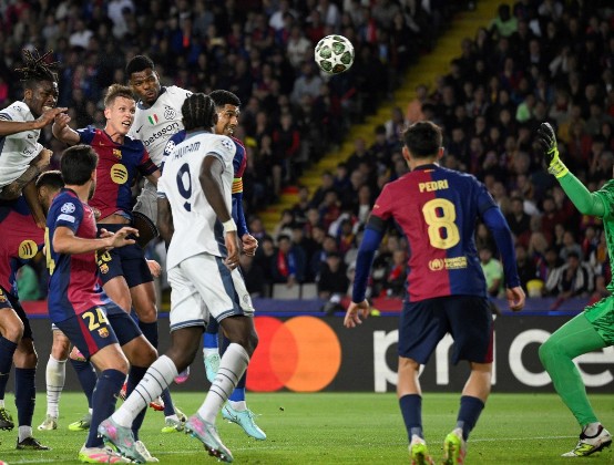 NBA：雄鹿客场大胜76人 字母哥30+12+10